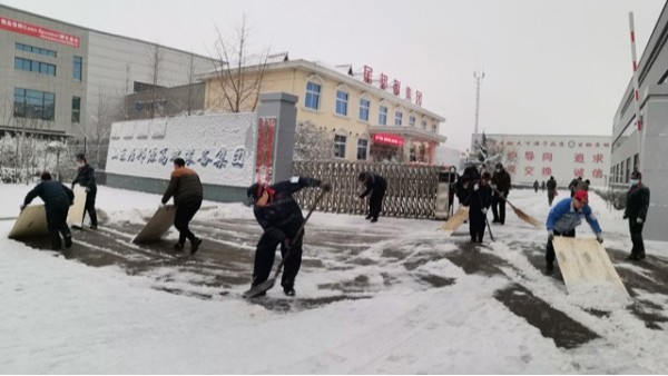最美不止下雪天，還有那些“掃雪人”